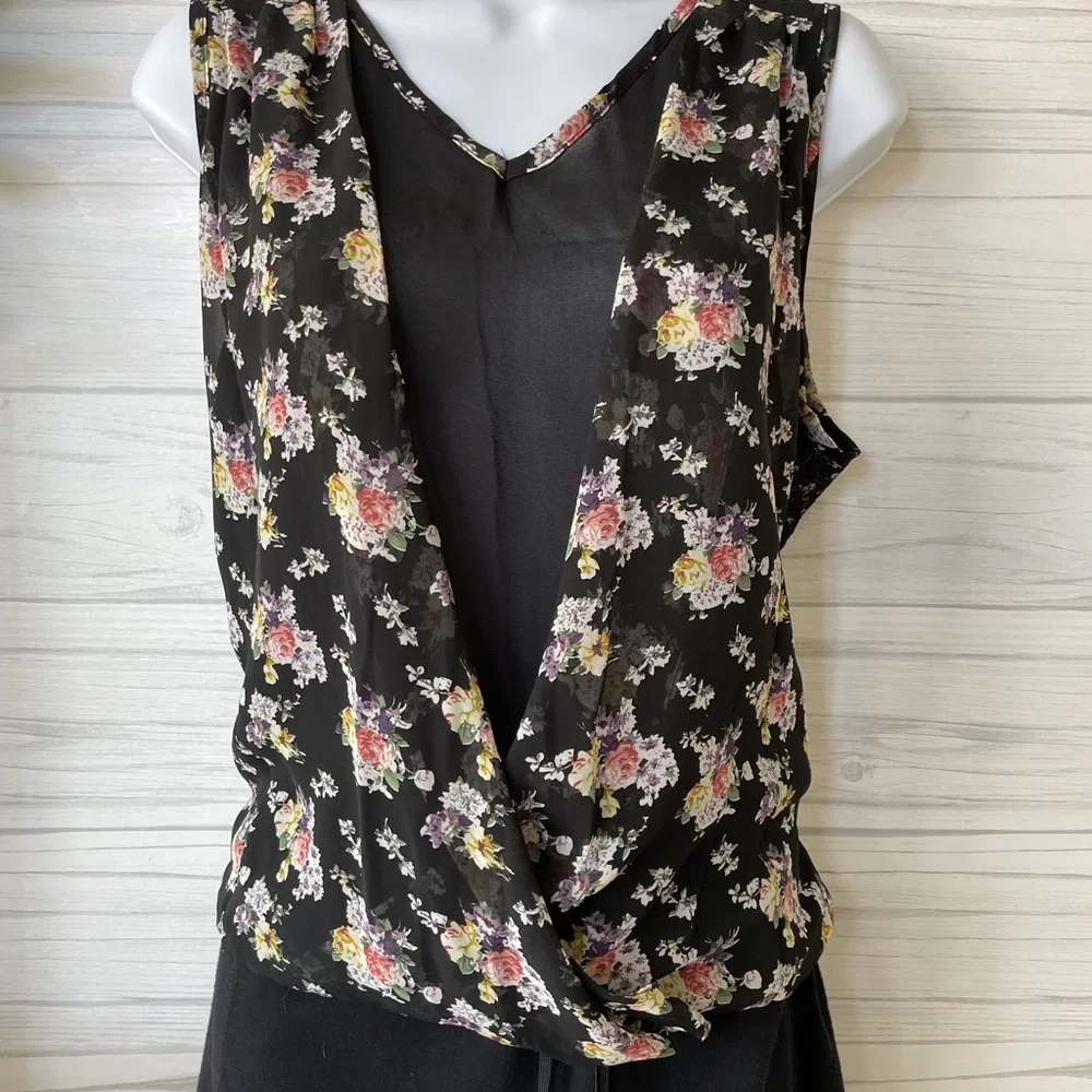 Sace-Black Blouse for Women. - Picture 1 of 3